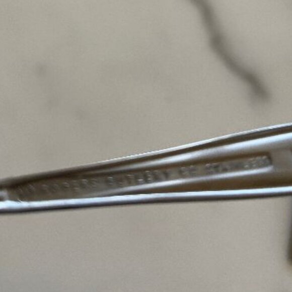 Set of 14 Rogers Stainless Dessert/Salad Forks - Picture 3 of 4